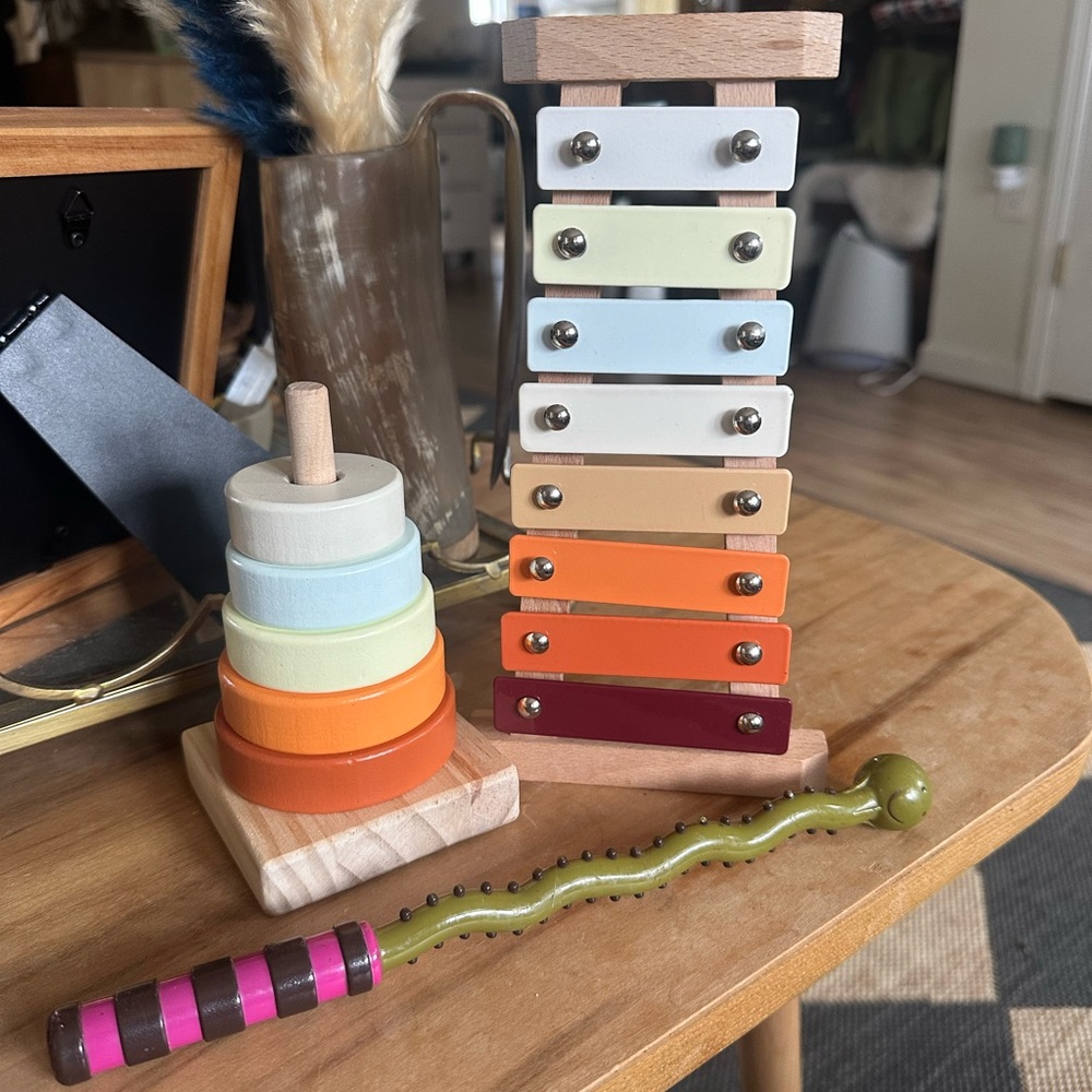 Colorful Wooden Toy Set xylophone and stacking rings. Used, like new - Picture 2 of 3